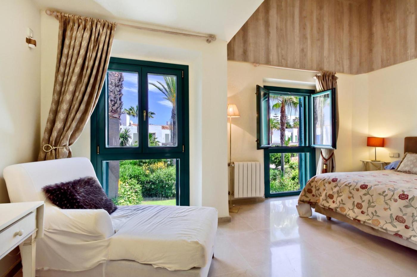 Adosado En Ribera Del Emperador Villa Sotogrande Exterior photo